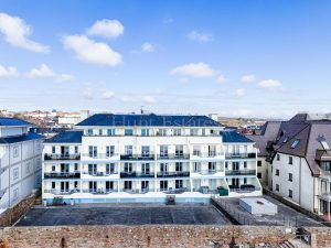 Penthouse beach front apartment with sea views