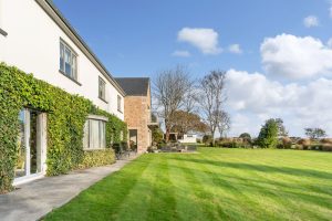 DETACHED COUNTRY HOME WITH LAND