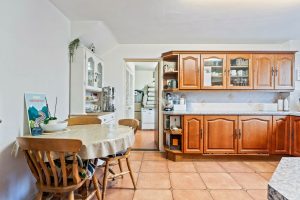 Great Family Home With South Facing Garden