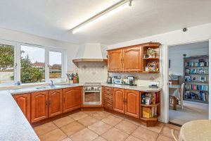 Great Family Home With South Facing Garden