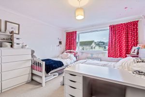 Great Family Home With South Facing Garden