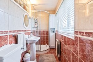 Great Family Home With South Facing Garden