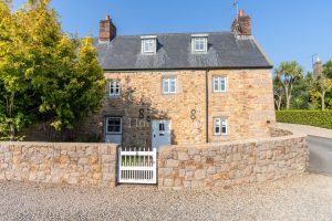 A Charming Blend of Tradition and Modern Comfort