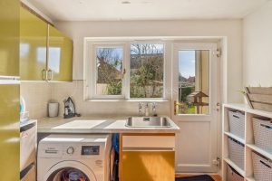 Great Family Home With South Facing Garden