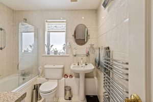 Penthouse beach front apartment with sea views