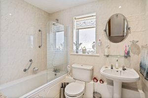 Penthouse beach front apartment with sea views