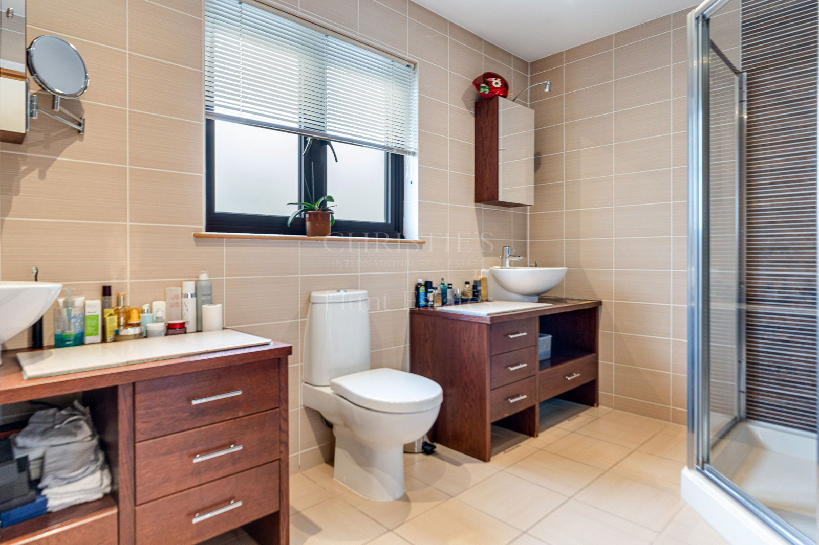 4 Bedroom Single Family Home/House's Image 12