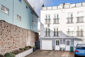 Modern Townhouse with Self-Contained Unit