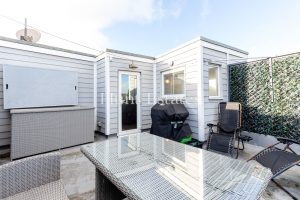 Modern Townhouse with Self-Contained Unit