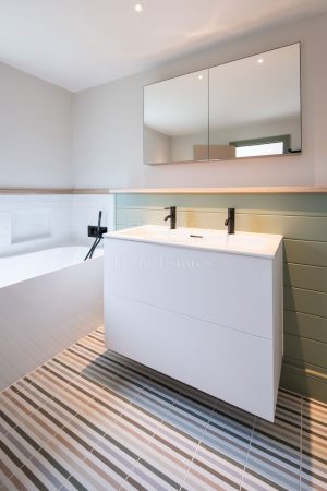 STYLISH HOME WITH COUNTRY & SEA VIEWS