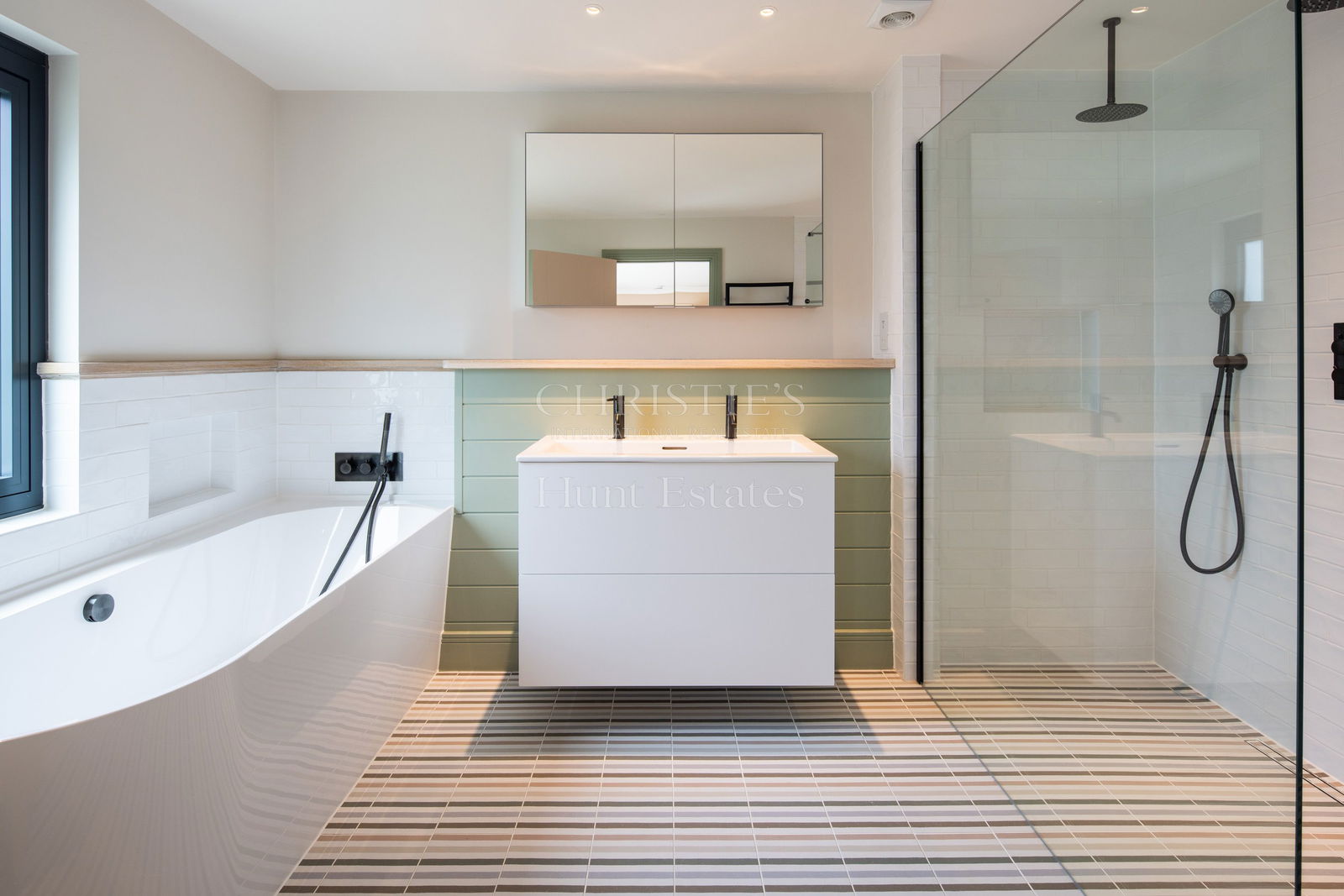 3 Bedroom Single Family Home/House's Image 34