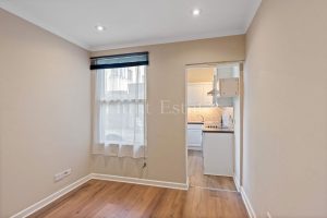 One bedroom ground floor apartment with communal courtyard