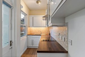 One bedroom ground floor apartment with communal courtyard