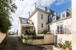 Two-Bedroom Purpose-Built Apartment With Parking