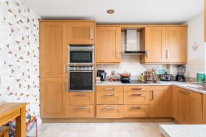 Three bedroom home with sea views&nbsp;