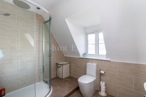 Three bedroom home with sea views&nbsp;