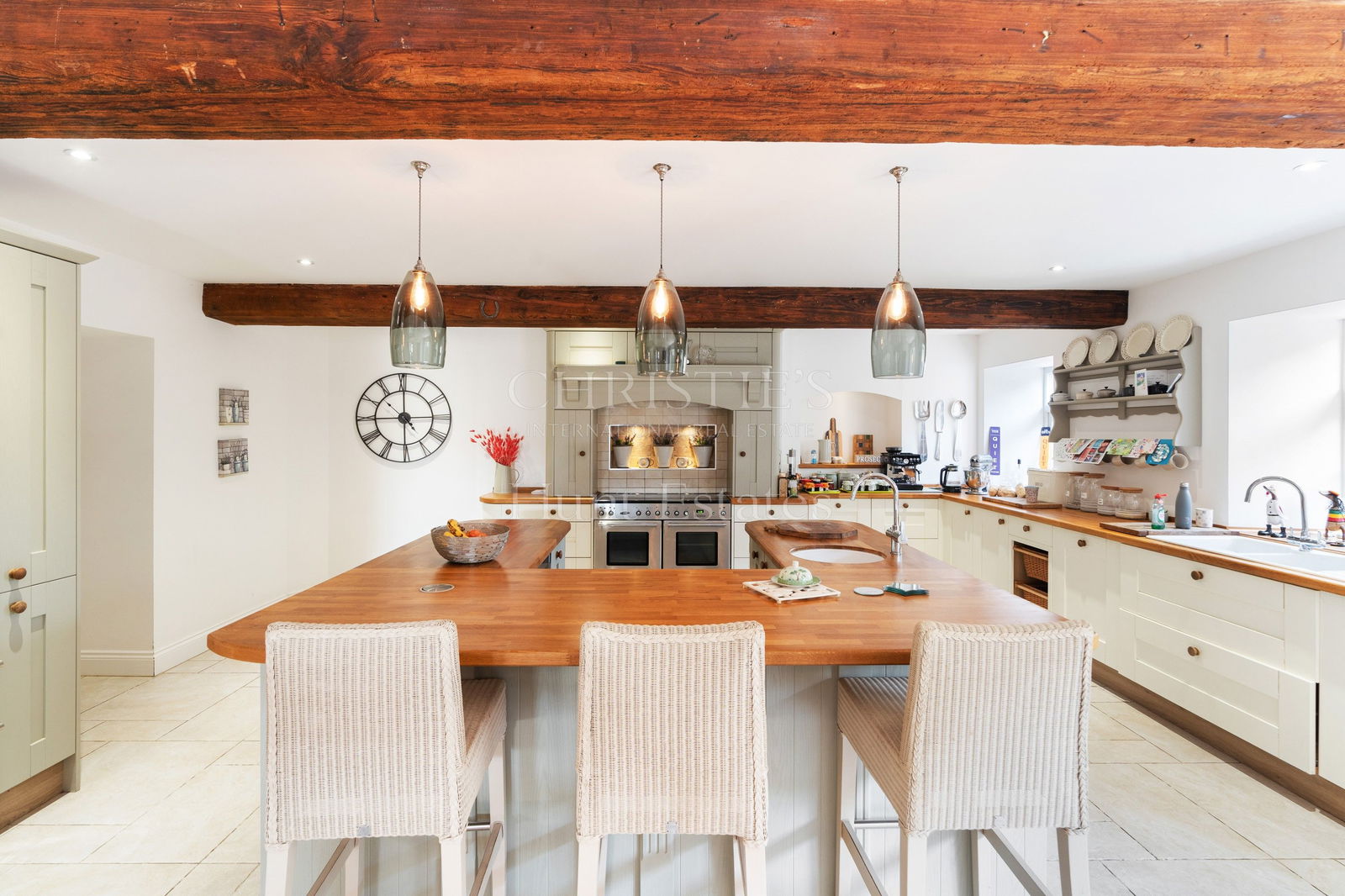 5 Bedroom Single Family Home/House's Image 8