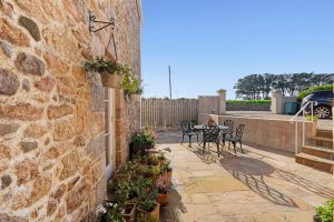 Detached Granite Home in St. Ouen