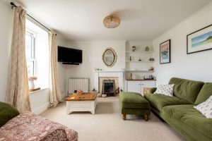 Cottage Style Four Bedroom House With Sunny Aspect Garden&nbsp;