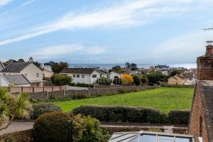 Cottage Style Four Bedroom House With Sunny Aspect Garden&nbsp;