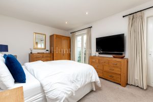 Modern Townhouse with Self-Contained Unit