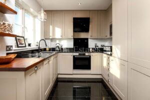 Modern Townhouse with Self-Contained Unit