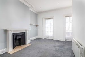 Light and airy two bedroom apartment in a quiet location