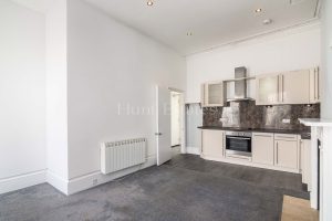 Light and airy two bedroom apartment in a quiet location