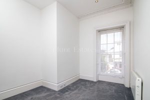 Light and airy two bedroom apartment in a quiet location