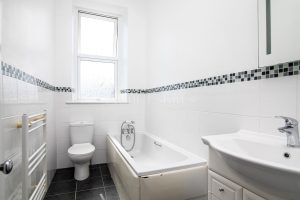 Light and airy two bedroom apartment in a quiet location