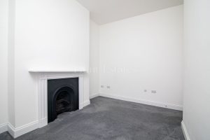 Light and airy two bedroom apartment in a quiet location