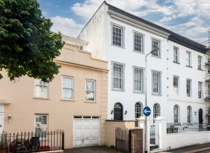 Light and airy two bedroom apartment in a quiet location