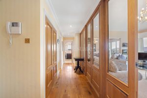 Penthouse Apartment Set in Picturesque Location with Sea Views