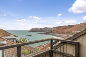 Penthouse Apartment Set in Picturesque Location with Sea Views