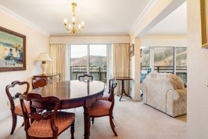 Penthouse Apartment Set in Picturesque Location with Sea Views