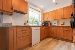 Spacious Apartment Overlooking The Royal Jersey Golf Course