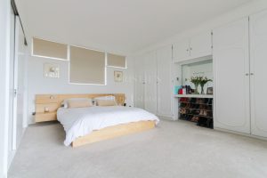 Spacious Apartment Overlooking The Royal Jersey Golf Course