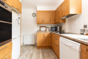 Spacious Apartment Overlooking The Royal Jersey Golf Course