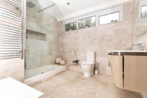 Spacious Apartment Overlooking The Royal Jersey Golf Course