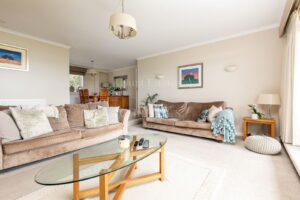 Spacious Apartment Overlooking The Royal Jersey Golf Course
