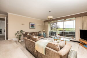 Spacious Apartment Overlooking The Royal Jersey Golf Course