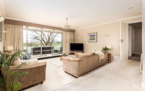Spacious Apartment Overlooking The Royal Jersey Golf Course