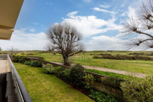 Spacious Apartment Overlooking The Royal Jersey Golf Course