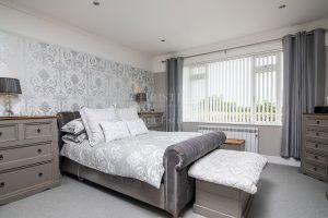 Spacious bungalow with sea views