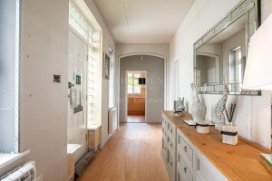 Spacious bungalow with sea views