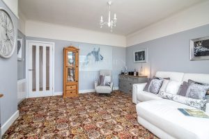 Spacious bungalow with sea views