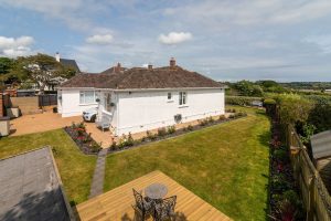 Spacious bungalow with sea views