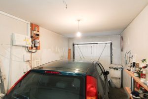 DETACHED TWO BEDROOM HOUSE WITH GARAGE AND GARDEN