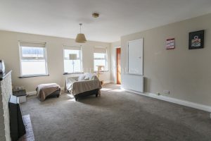 DETACHED TWO BEDROOM HOUSE WITH GARAGE AND GARDEN