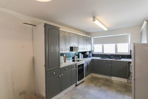 DETACHED TWO BEDROOM HOUSE WITH GARAGE AND GARDEN